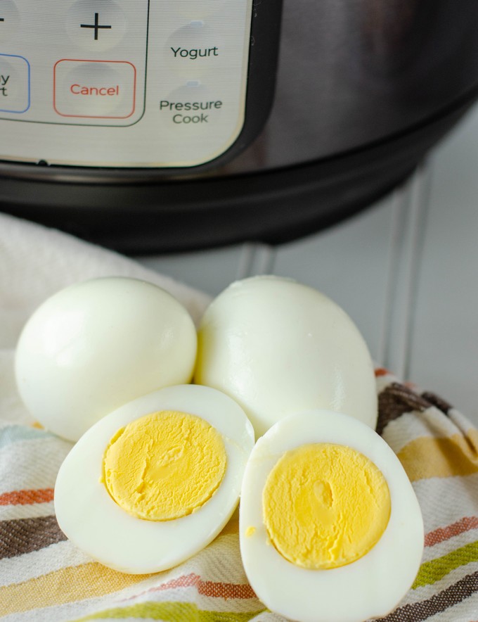 cut hard-boiled eggs